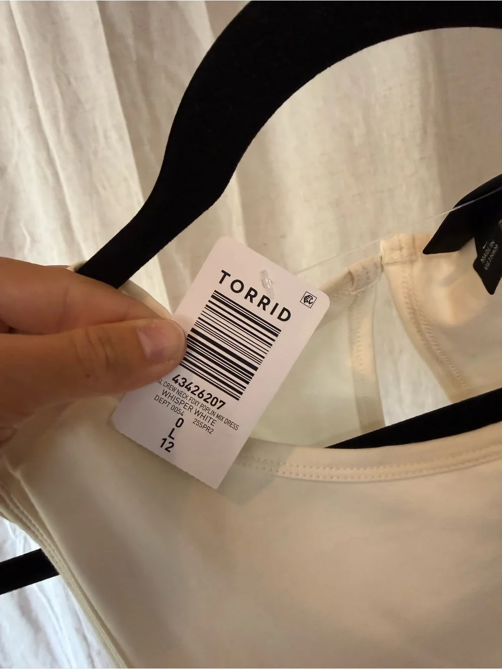 torrid Cream Sleeveless Tank Top - Picture 3 of 3